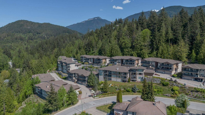 6 - 1024 Glacier View Drive