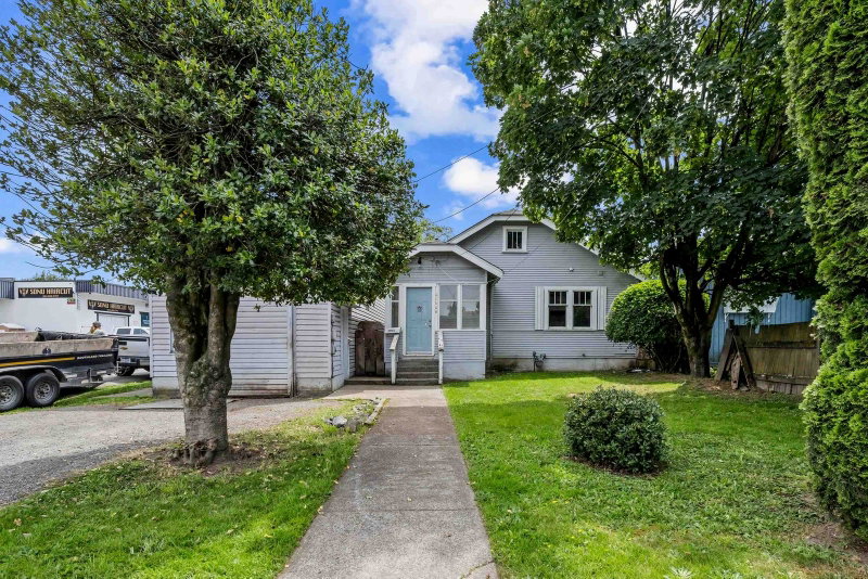 45948 Chesterfield Avenue