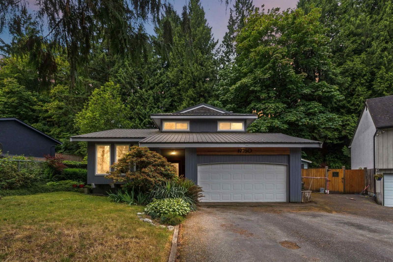 19750 Wildwood Crescent N