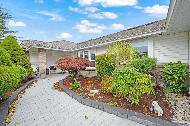 15435 Killarney Place