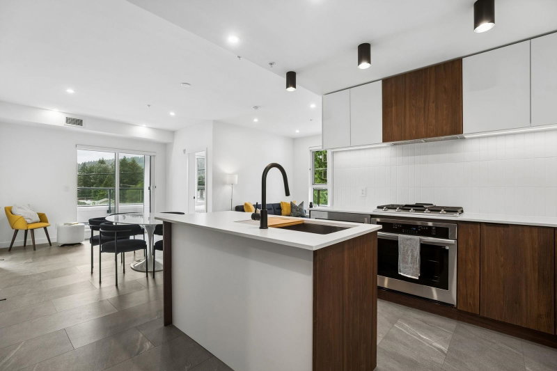 206 - 623 Kemsley Avenue