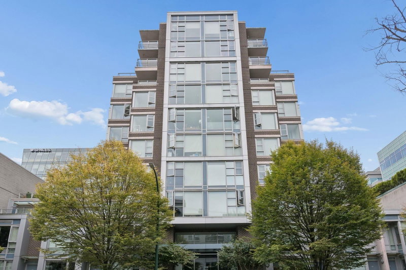 906 - 538 7th Avenue W