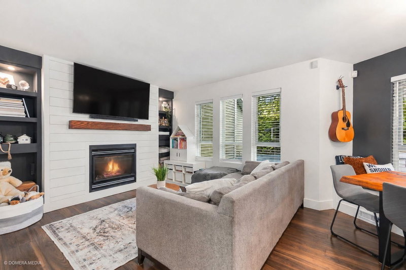 17 - 123 Laval Street