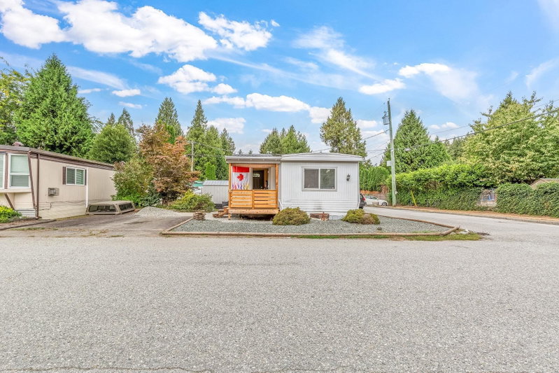32 - 21163 Lougheed Highway