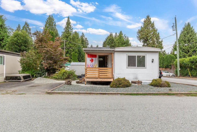 32 - 21163 Lougheed Highway