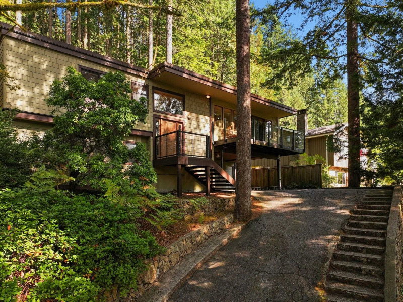 2344 Hyannis Drive