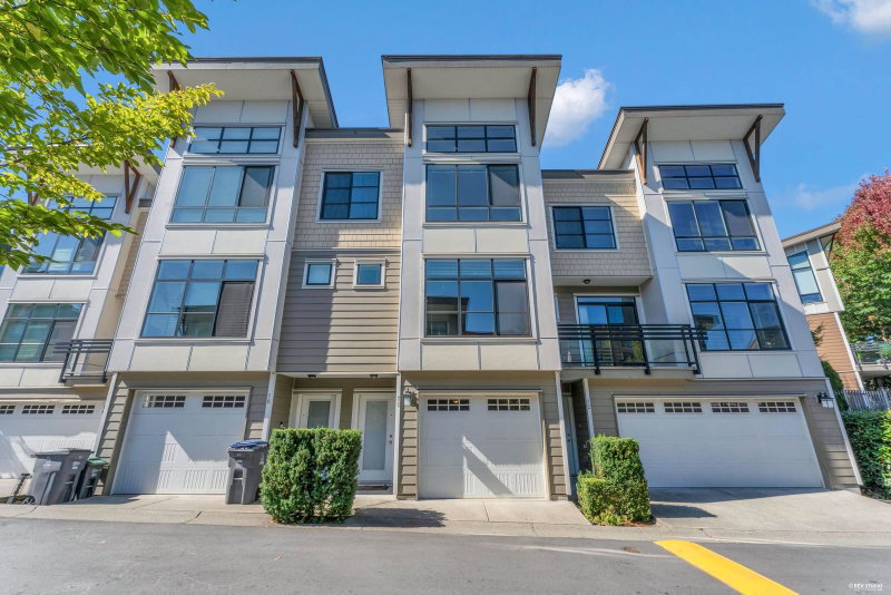 11 - 9989 Barnston Drive E