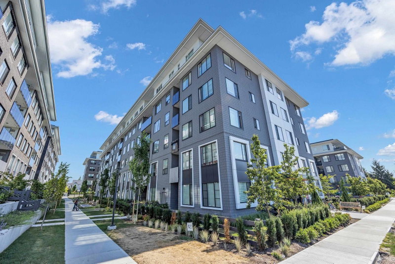 302 - 15825 85 Avenue