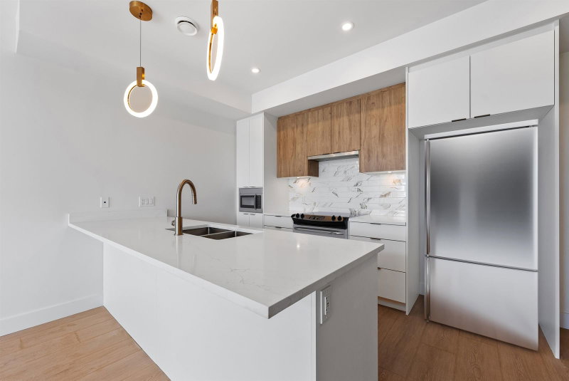 405 - 2233 156 Street