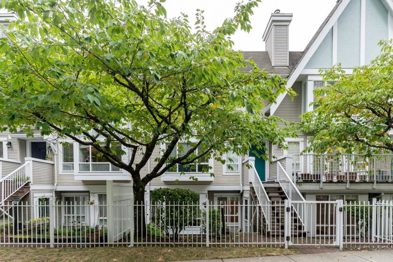 22 - 6588 Southoaks Crescent