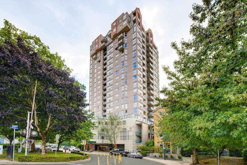 2205 - 10 Laguna Court