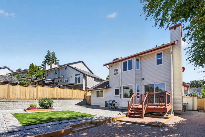 290 Santiago Street