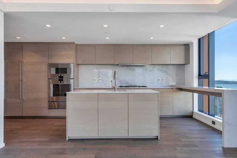 2402 - 1408 Robson Street