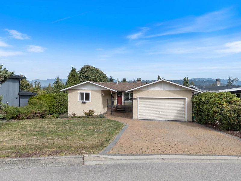 8200 Burnfield Crescent