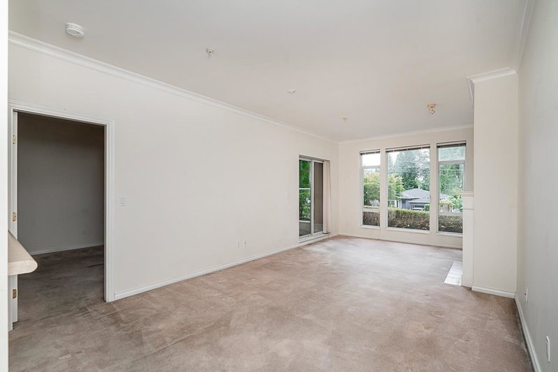 207 - 678 Queens Road W