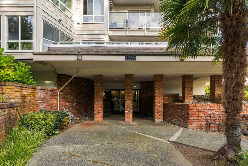 102 - 1322 Martin Street