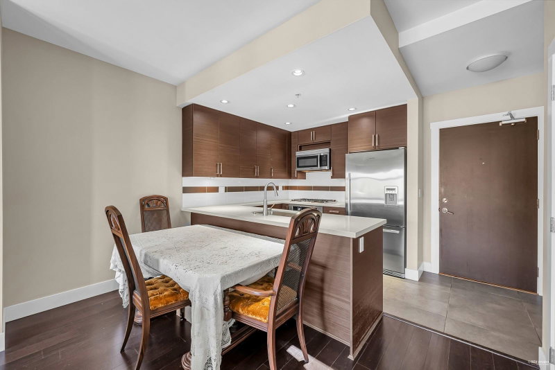 301 - 4710 Hastings Street