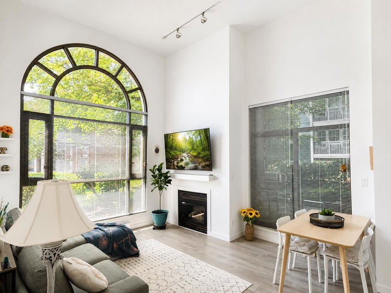 101 - 3070 Guildford Way