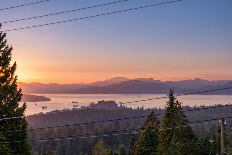 4716 Skyline Drive