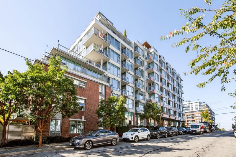 716 - 250 6th Avenue E