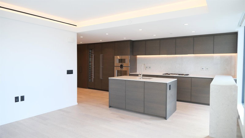 2xxx - 1408 Robson Street