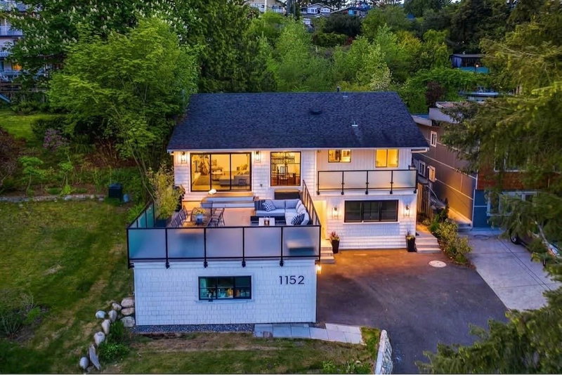 1152 17th Street W
