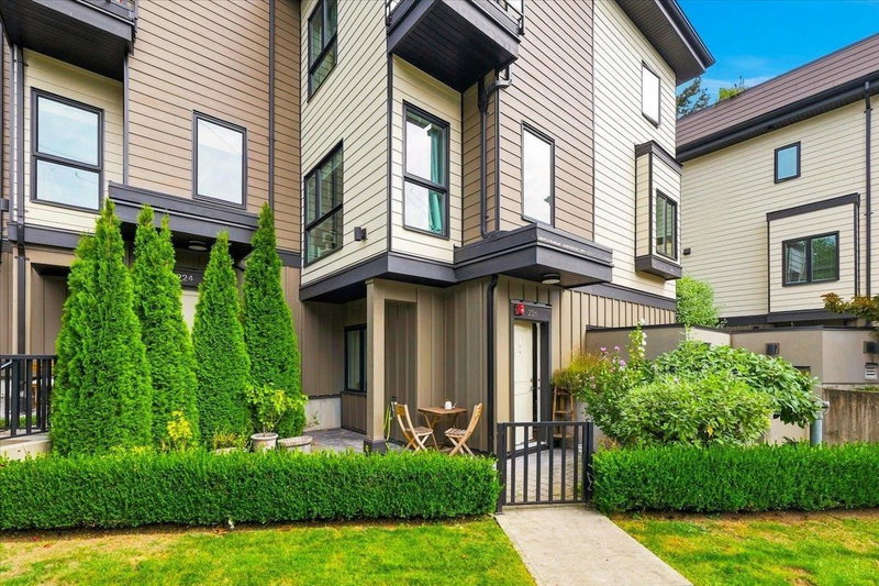 226 8th Street E