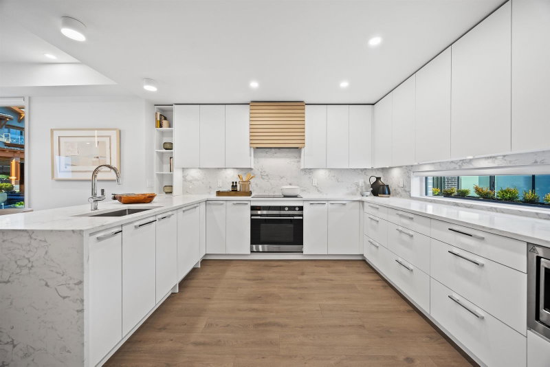 3140 Woodbine Drive