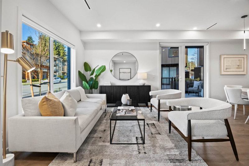 3206 Highland Boulevard