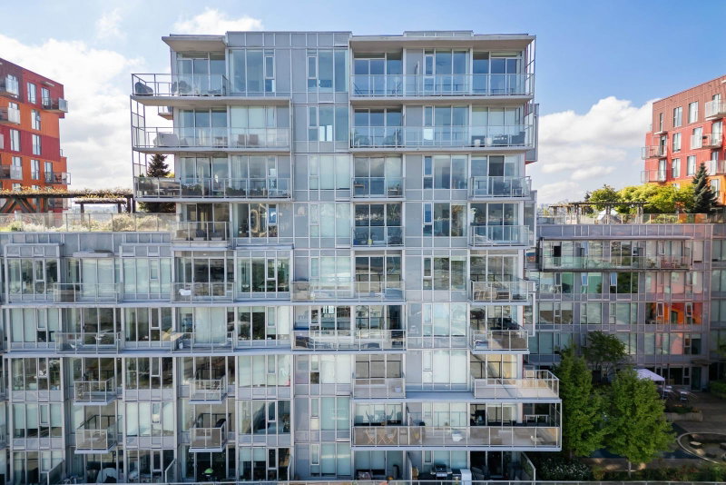 909 - 955 Hastings Street E