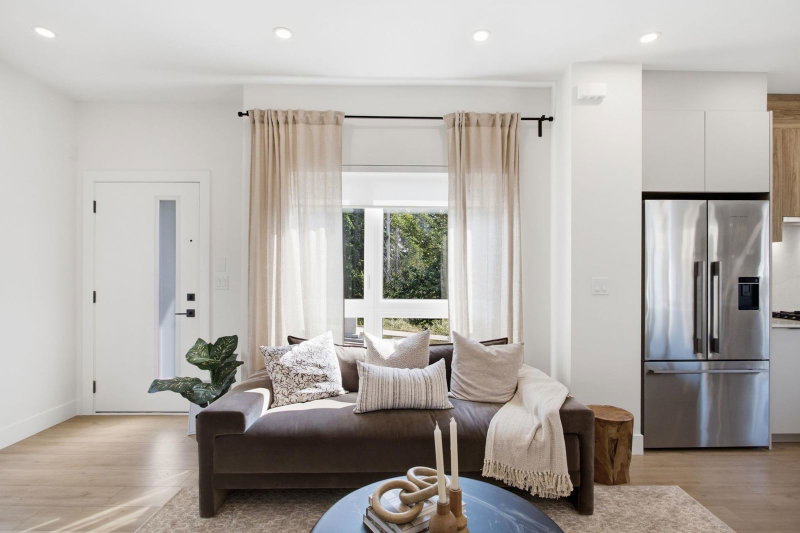 192 - 1292 Rosenberg Way