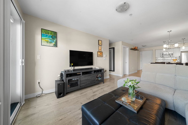 208 - 4815 55b Street
