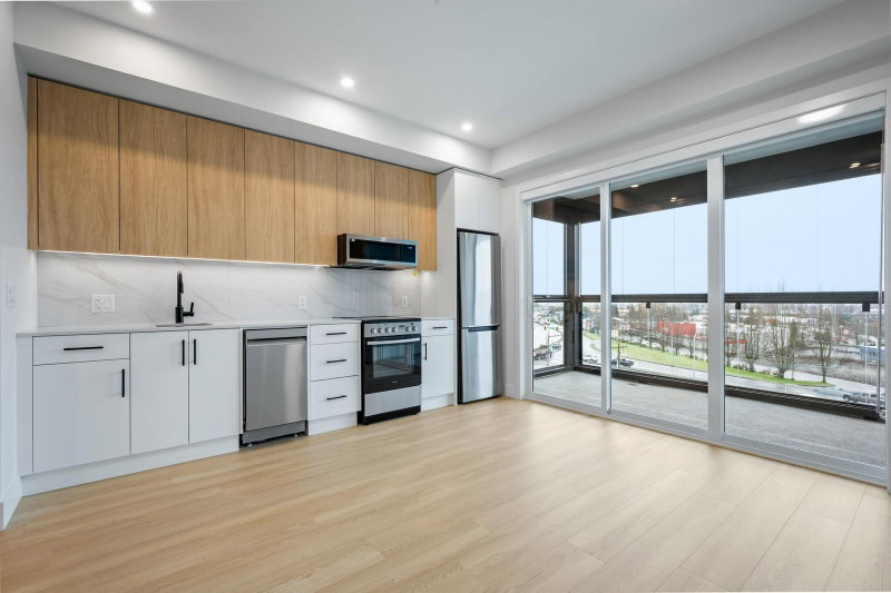 208 - 34385 Gladys Avenue