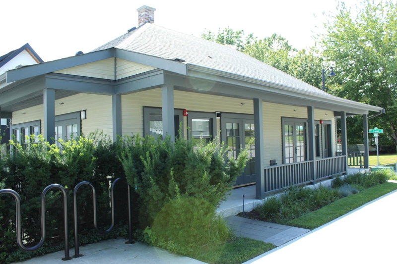 202 - 1306 Laval Square