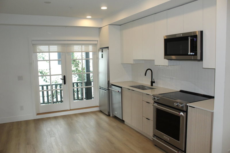 202 - 1306 Laval Square