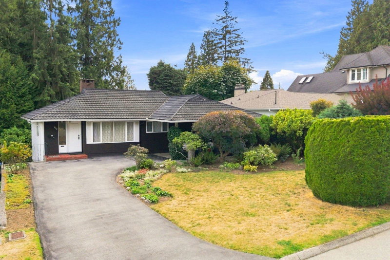 535 Ailsa Avenue