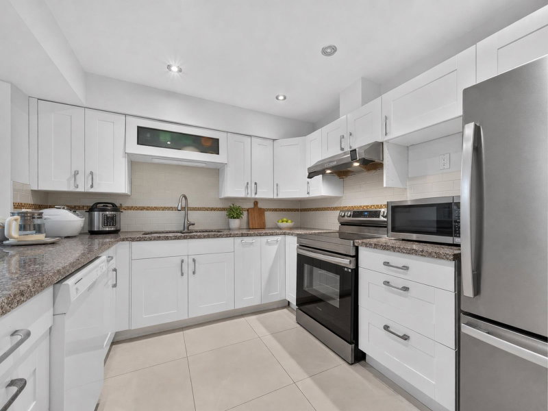 8 - 8031 General Currie Road