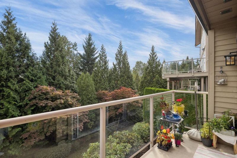 48 - 2979 Panorama Drive