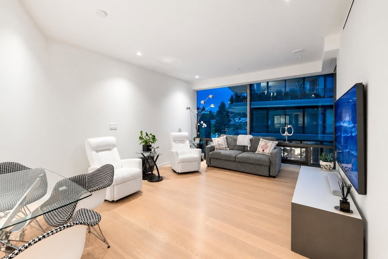 402 - 1355 Bellevue Avenue
