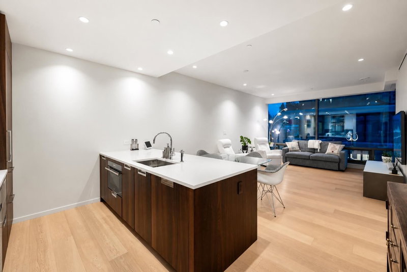 402 - 1355 Bellevue Avenue