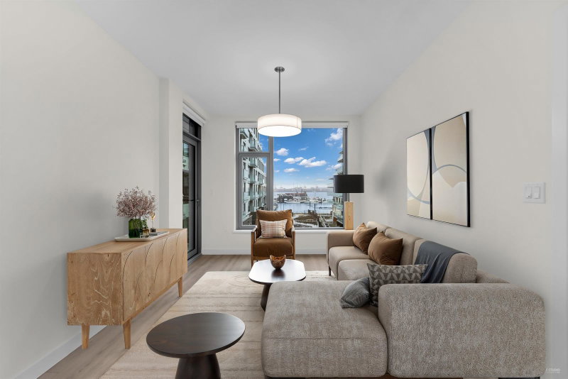 401 - 755 Harbourside Drive