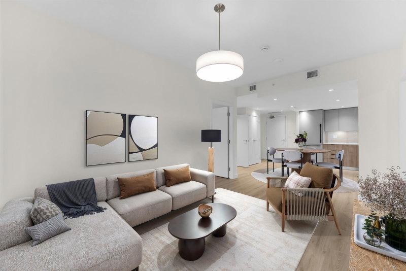401 - 755 Harbourside Drive