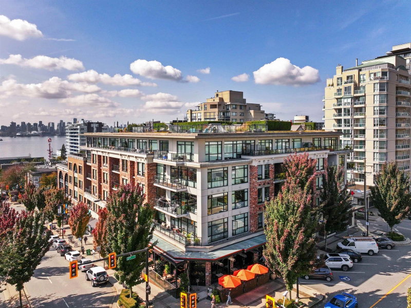 414 - 105 2nd Street W