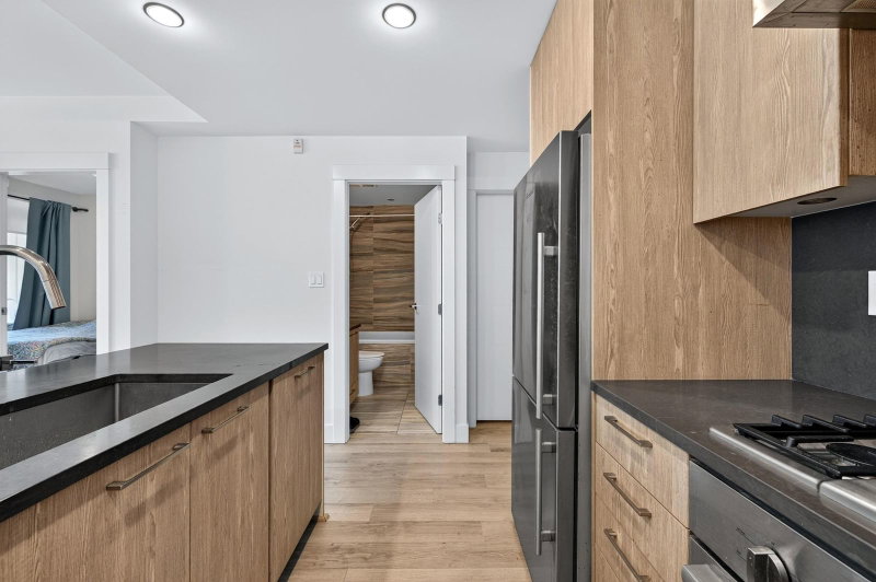 208 - 10780 No. 5 Road