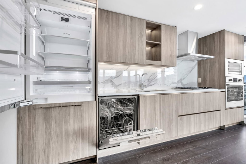 3207 - 4890 Lougheed Highway 4