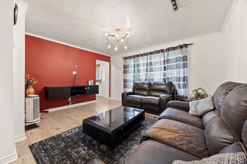 300 Tenth Avenue