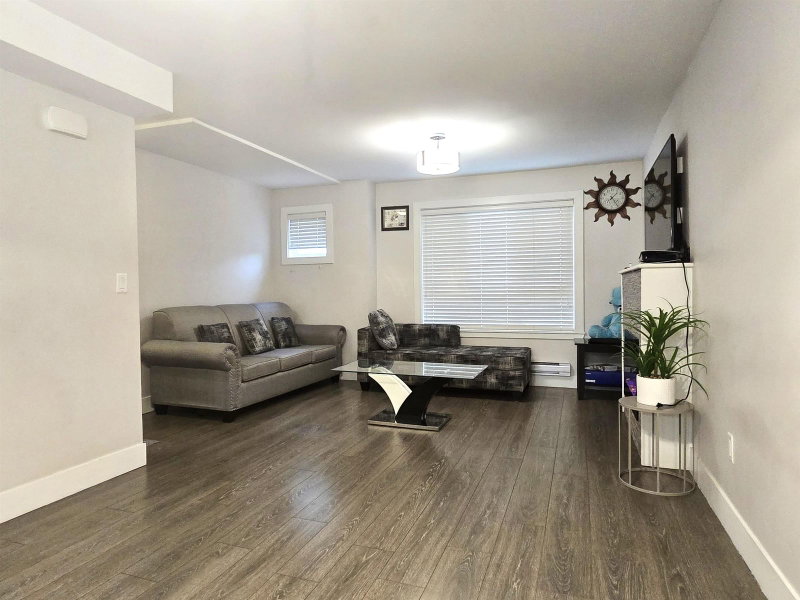 11 - 32138 George Ferguson Way