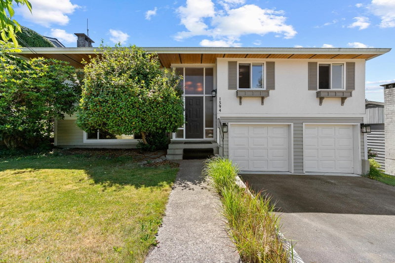 1594 Elinor Crescent