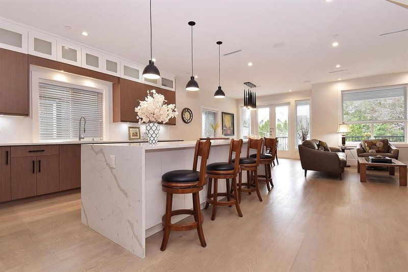 154XX Russell Avenue