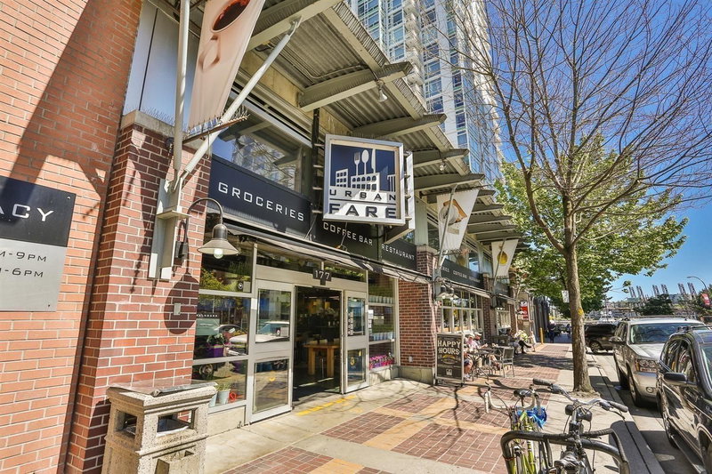 2306 - 1033 Marinaside Crescent